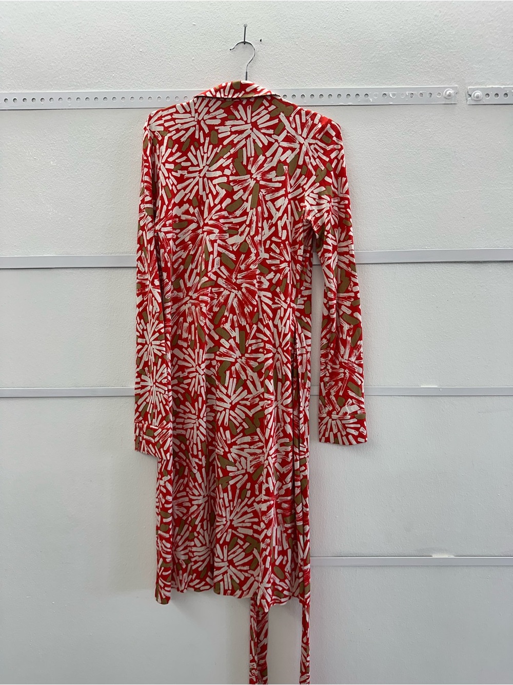 Diane Von Furstenberg Red and Gold Floral Long-Sleeve Wrap Dress - Picture 6 of 8